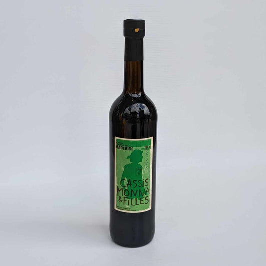 Vin de cassis madérisé